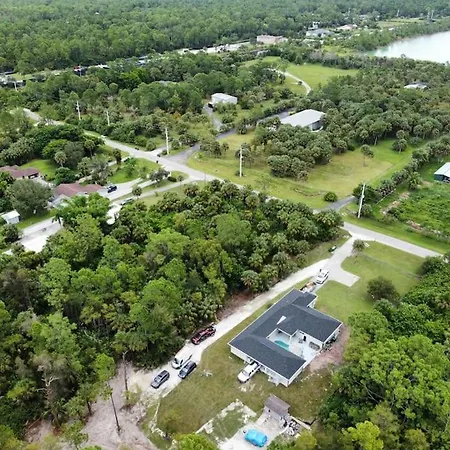 Tranquil Oasis Retreat In Golden Gate Estates Villa Naples Exterior photo